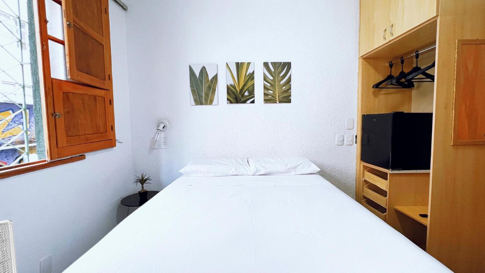 Br Hostel 贝洛哈里桑塔 外观 照片